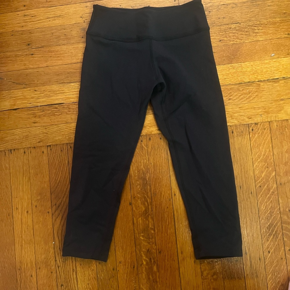Beyond yoga capri leggings size small
